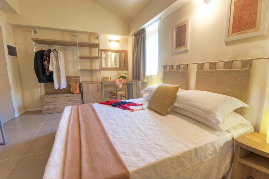 Palazzo Ruschioni Boutique Hotel Camerano Rum bild
