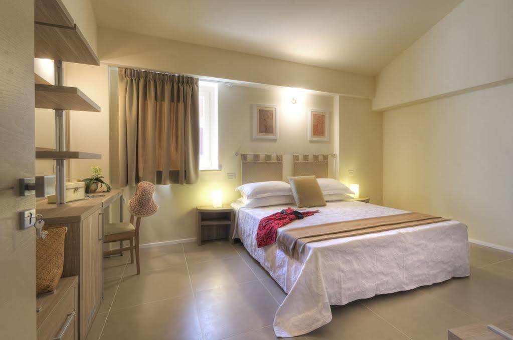 Palazzo Ruschioni Boutique Hotel Camerano Exteriör bild